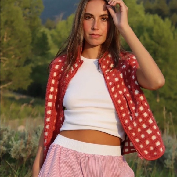 Midnight Lunch Montana Vest - Picture 2 of 7